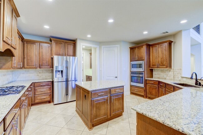 Building Photo - 27827 Patsy Pence St