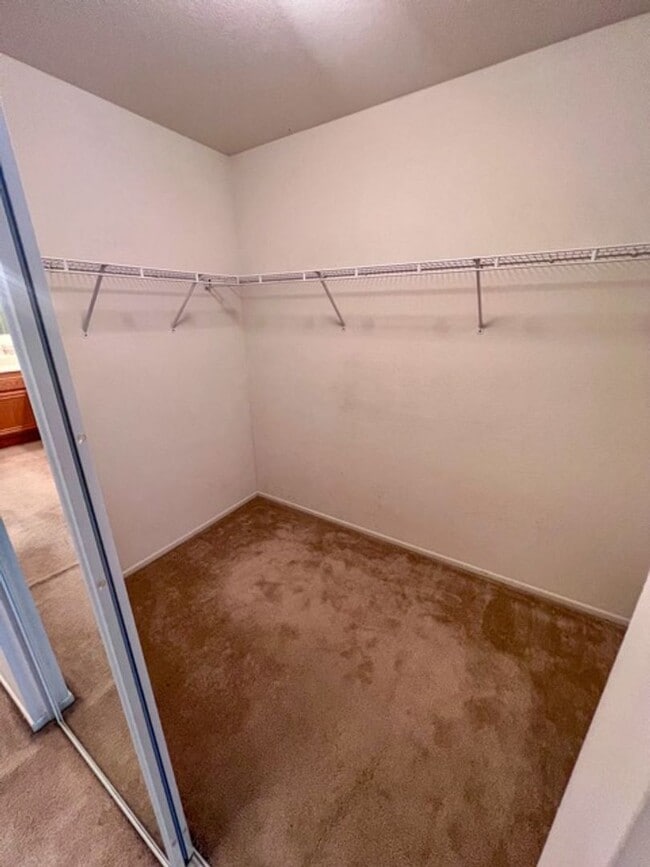 Building Photo - Large 4 bedroom Murrieta home with a loft ...