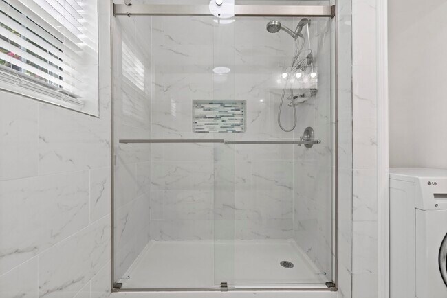 Building Photo - 7900 Westheimer Rd