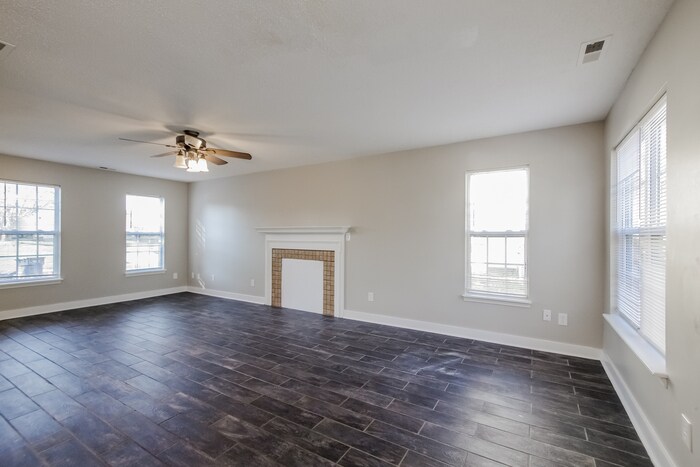 Building Photo - 14423 Planters Knob Ln