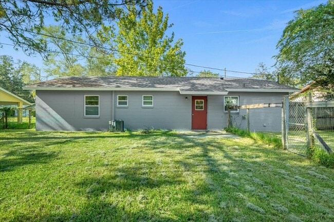 Building Photo - 21366 Anderson Rd