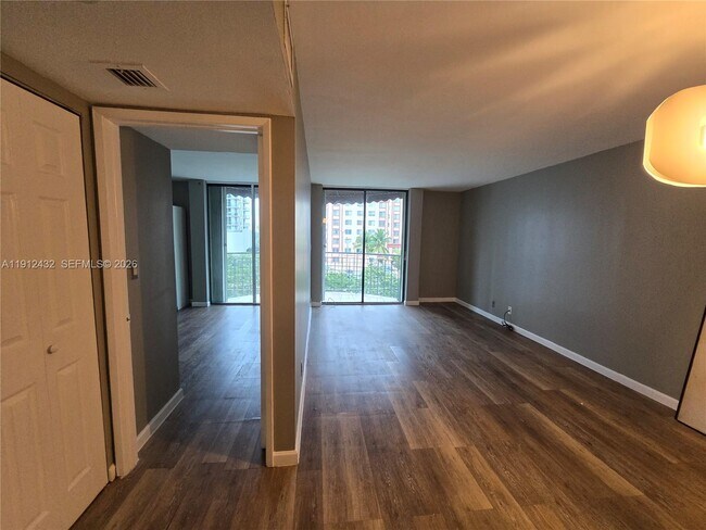 Building Photo - 546 SW 1st St