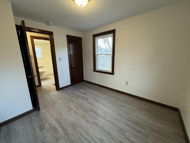 Building Photo - Small in Size, Big on Charm – Updated 1 Bed Home on East Oberlin!