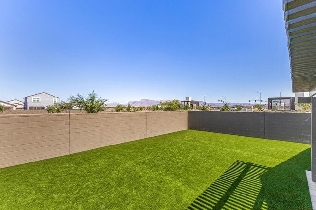 Building Photo - 1714 W Starfire Ave