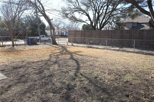 Building Photo - 4303 Delmar Ave