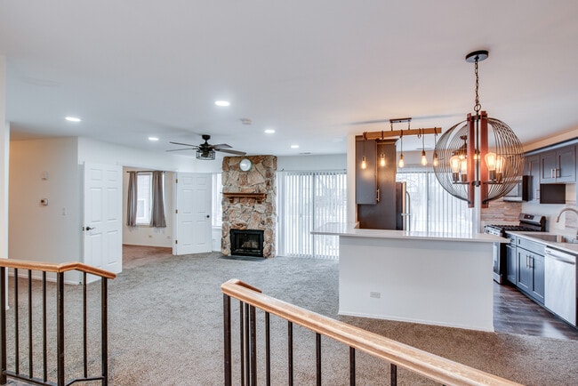 Building Photo - 340 Springlake Ln