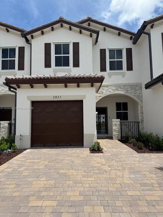 Building Photo - 2825 SE 25th Ave