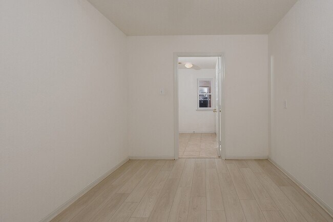 Building Photo - 78 E Foxbriar Forest Cir