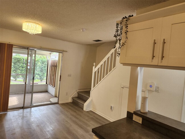 Building Photo - 2877 Belmont Ln