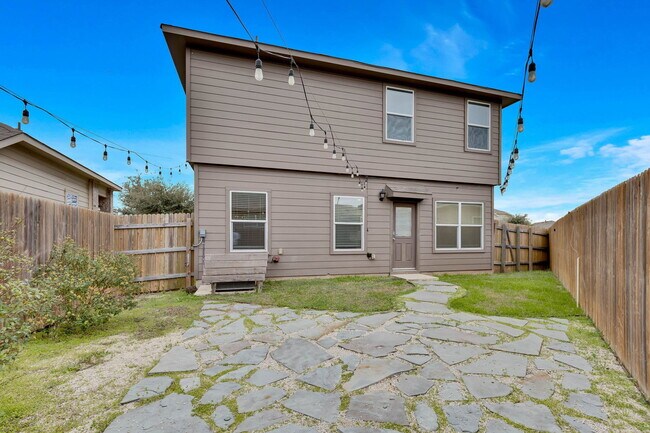 Building Photo - 14910 Jolynn St