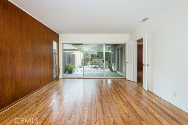 Building Photo - 1717 Riverside Dr