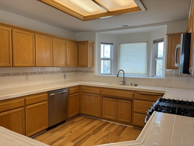 Building Photo - Corner-Lot Home for Rent in Atascadero