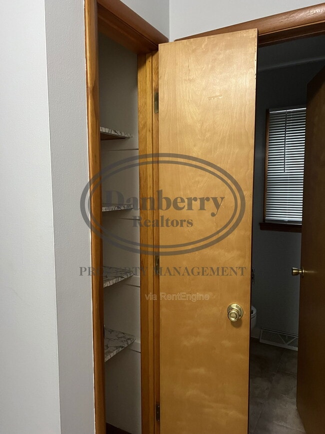 Building Photo - 4126 Newcastle Dr