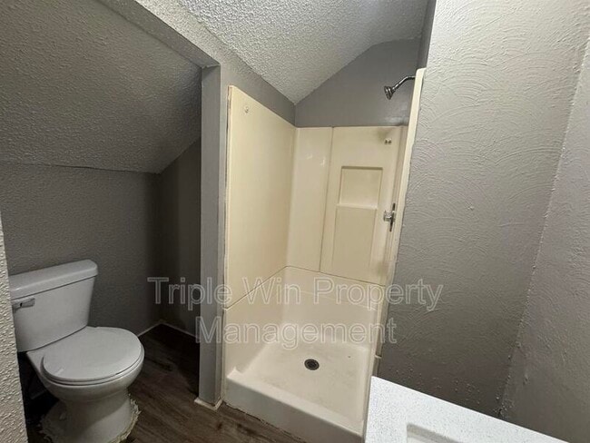 Building Photo - 424 Abston St