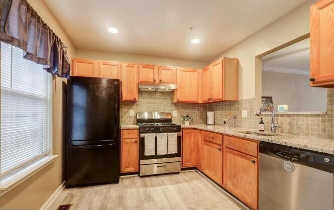 Building Photo - 20541 Golf Course Dr