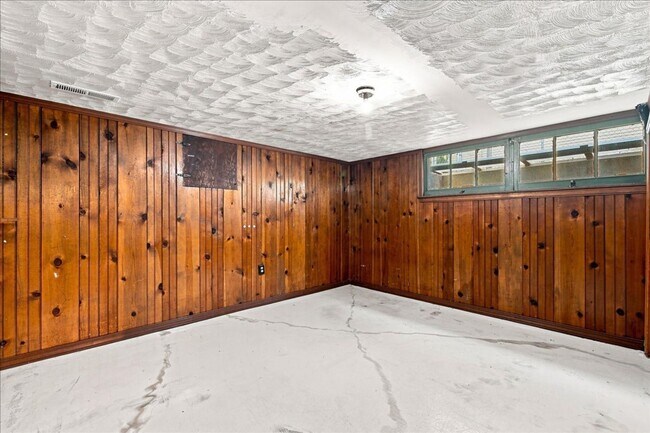 Building Photo - 1111 N 18th St