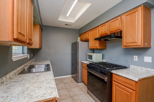 Building Photo - 8607 Crystal Cove Ct