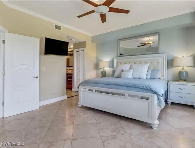 Building Photo - 4650 Yacht Harbor Dr