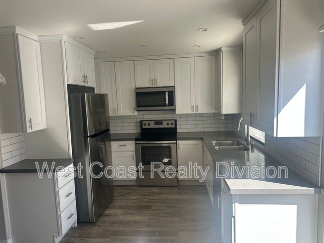 Building Photo - 10635 Aristocrat Ct
