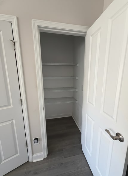 Building Photo - 1037 Milson Ln