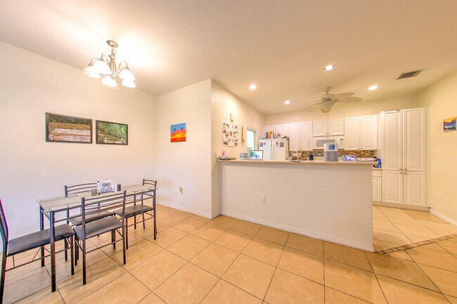 Building Photo - 1829 Sandhill Crane Dr
