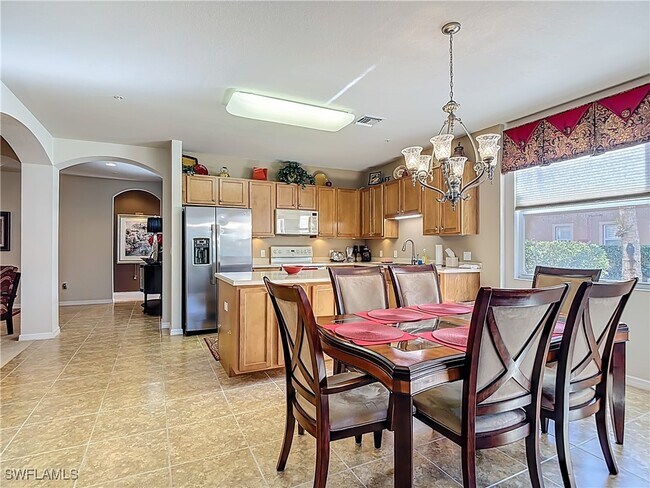 Building Photo - 9601 Spanish Moss Way