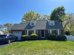 Building Photo - 14 Somers Ln