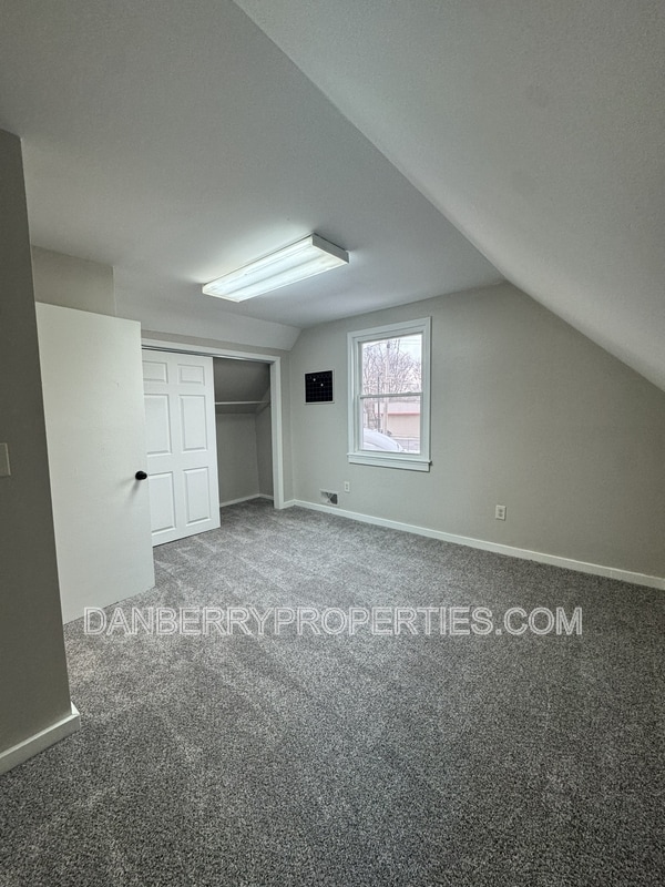 Building Photo - 929 Tiffin Ave