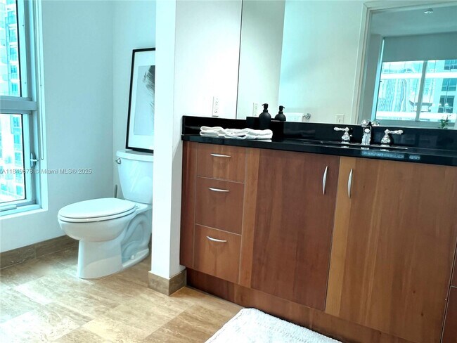 Building Photo - 300 S Biscayne Blvd
