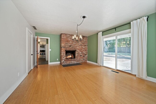 Building Photo - 1420 NW 130th Ave