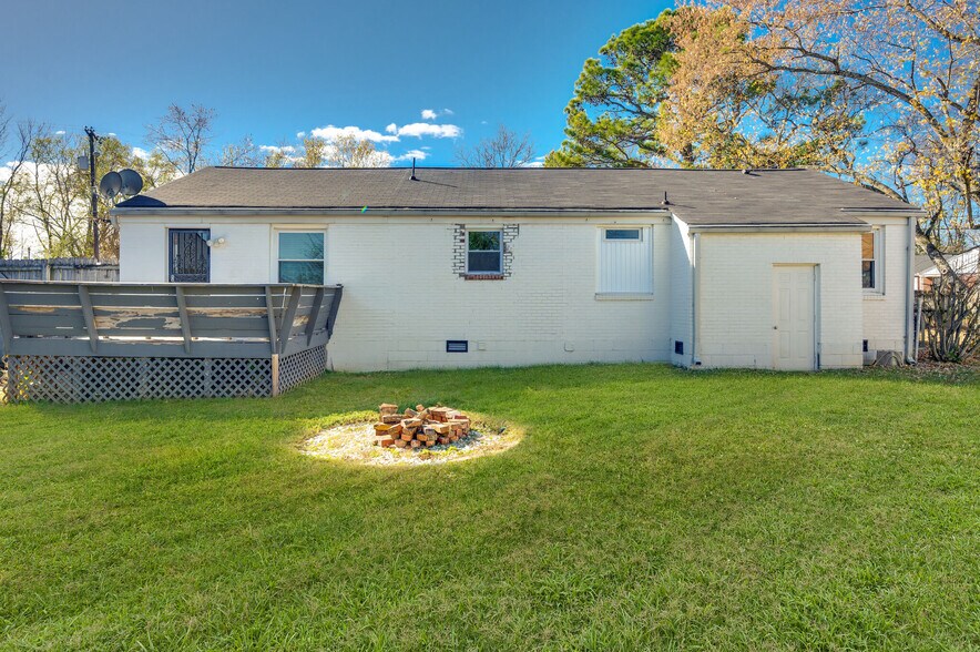 Building Photo - 162 Elkmont Dr