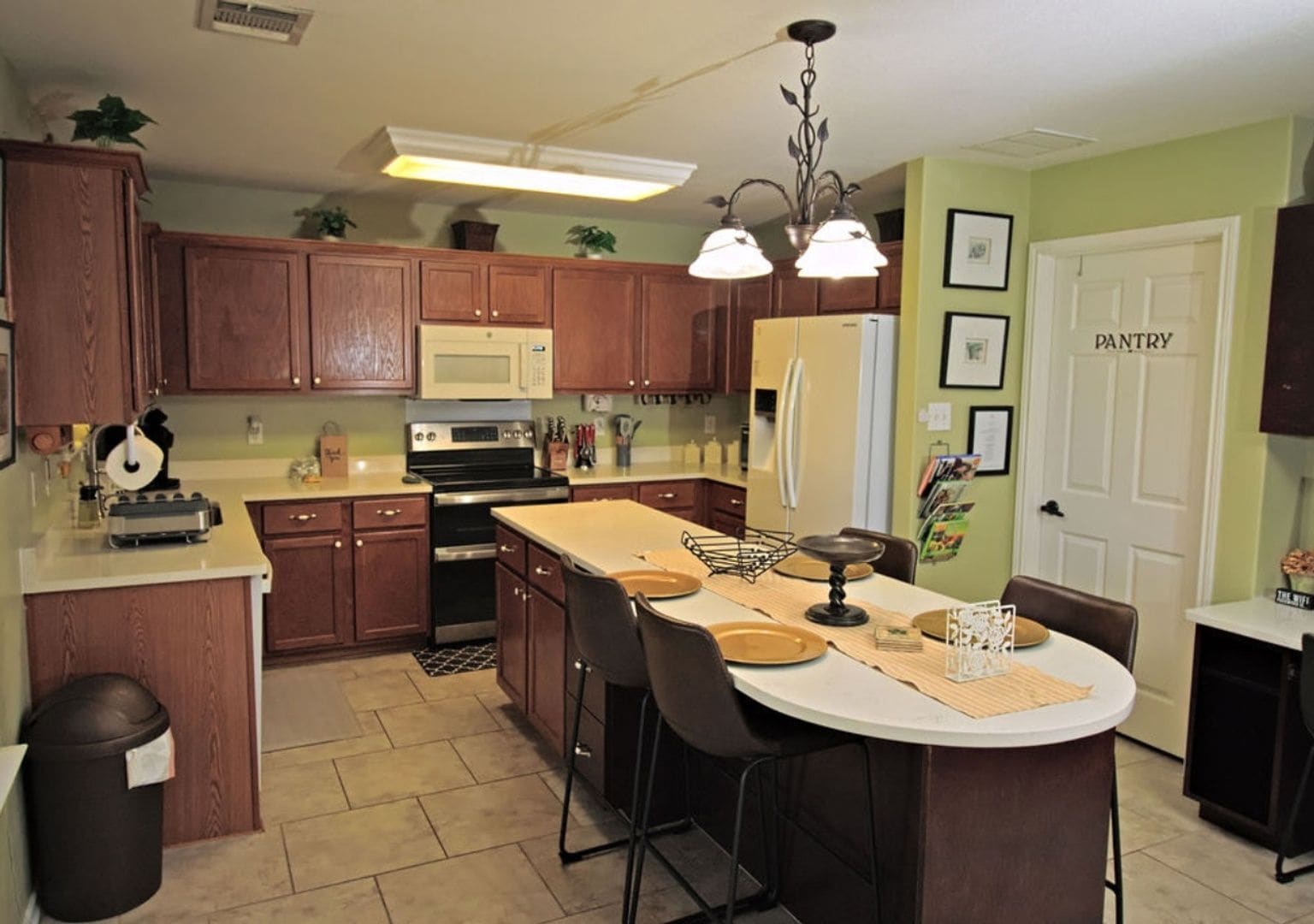 Building Photo - 10015 Cactus Valley