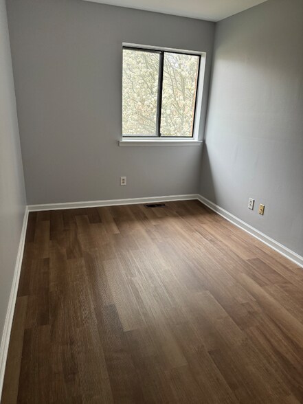 Building Photo - 74 Rickmar Ln