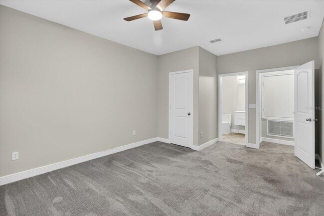 Building Photo - 1389 Heritage Landings Dr