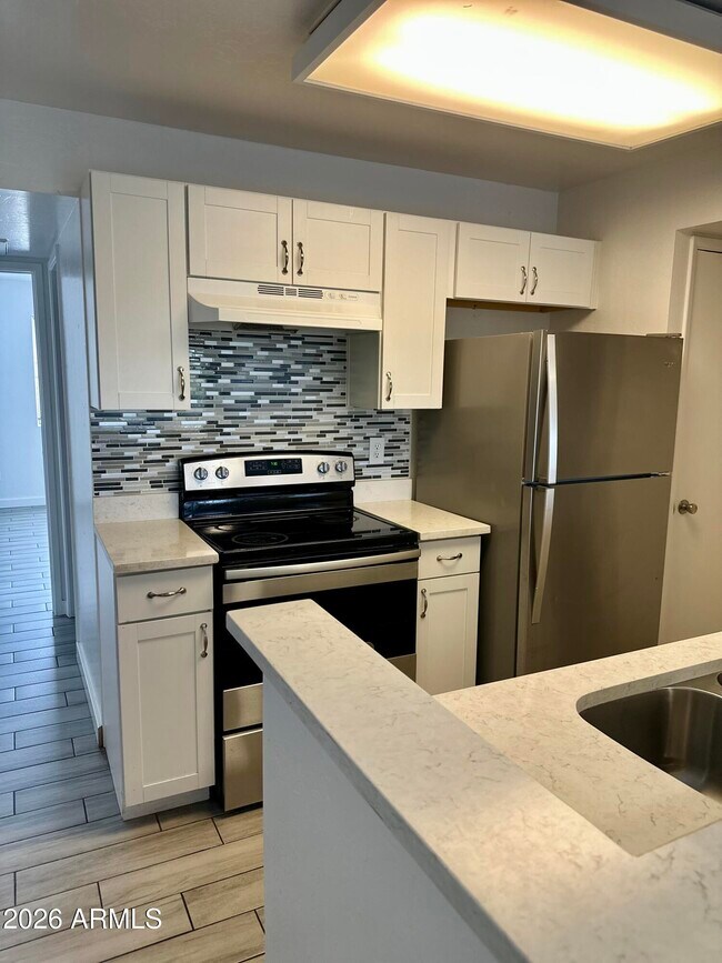 Building Photo - 4901 S Calle Los Cerros Dr