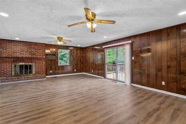 Building Photo - 3769 Amber Rd NW