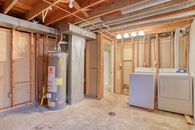 Building Photo - 16311 W 14th Ave