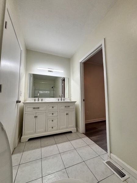 Building Photo - 303 Willow St