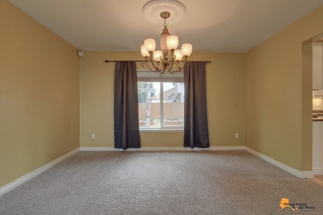 Building Photo - Exquisite Powder Ridge Home!