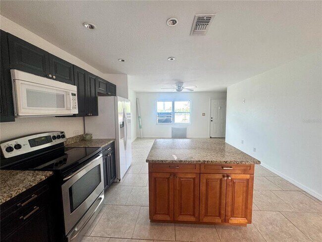 Building Photo - 9201 Tudor Dr