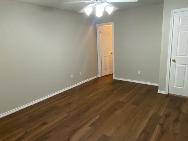 Building Photo - 113 Apache Trail