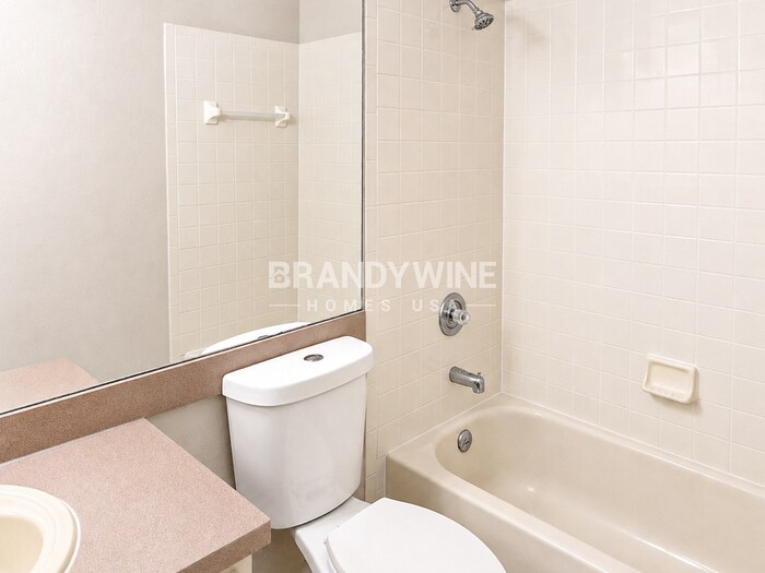 Building Photo - 5851 Dorham Pl