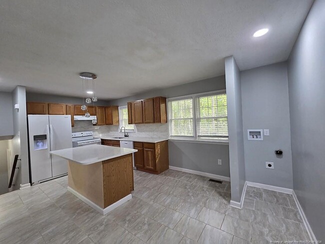 Building Photo - 2532 Sourwood Dr