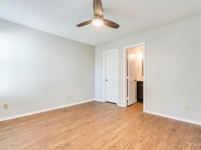 Building Photo - 1110 Hyridge St