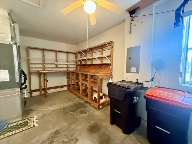 Building Photo - 6541 SW 111th Loop