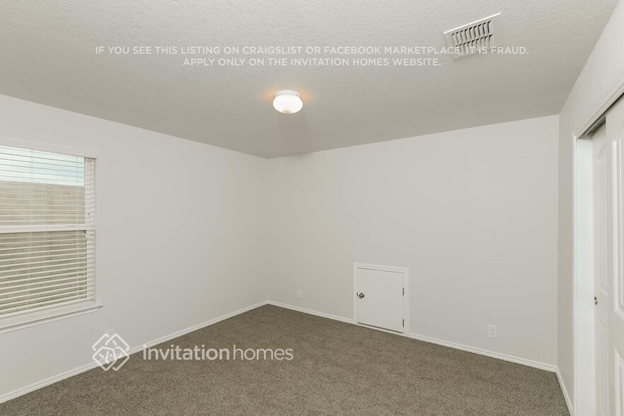 Building Photo - 13815 Murphy Haven