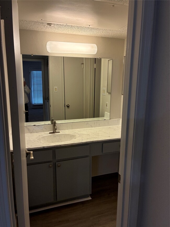 Building Photo - 2121 Hepburn St