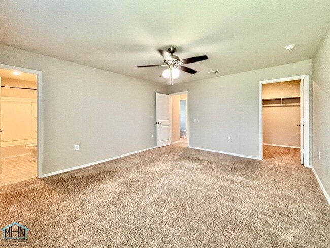 Building Photo - Live in Luxury in this beautiful 3bed/2bat...