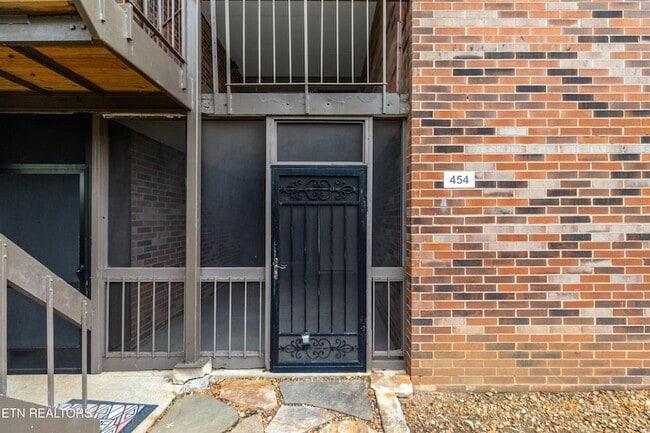 Building Photo - 454 Berlin Dr