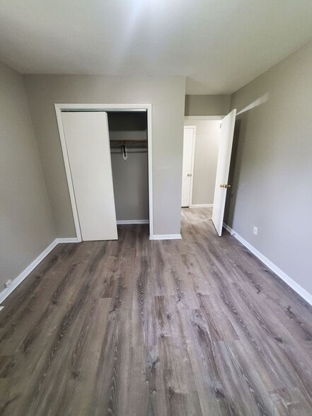 Building Photo - 8230 W Villard Ave